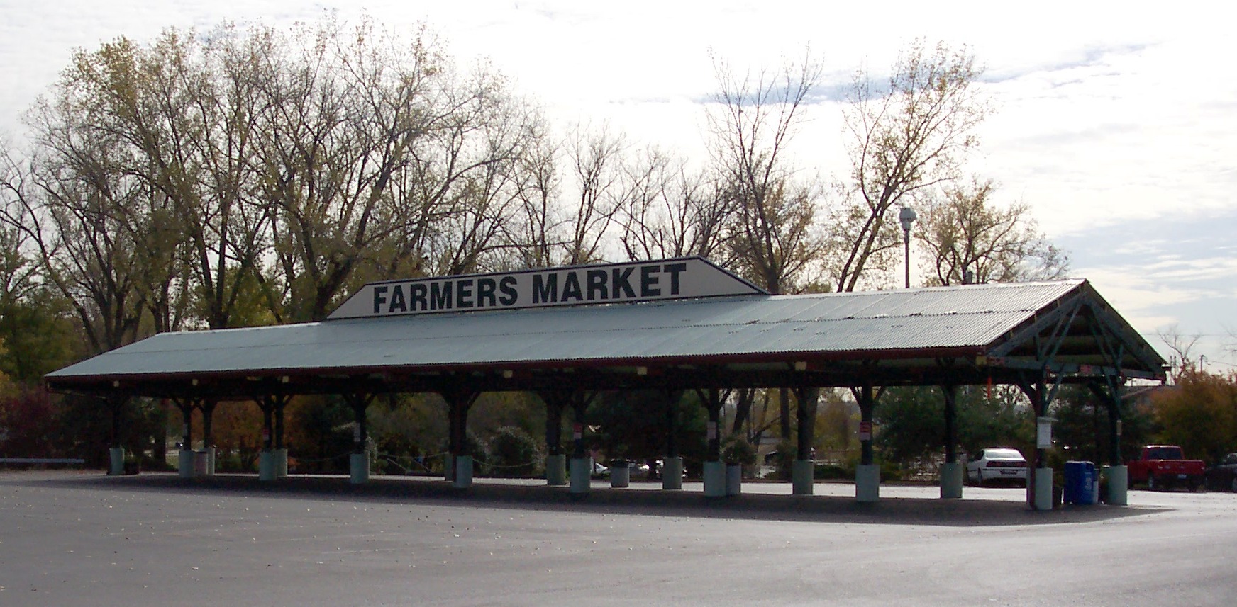 Downtown Parkville Farmers Market 1
