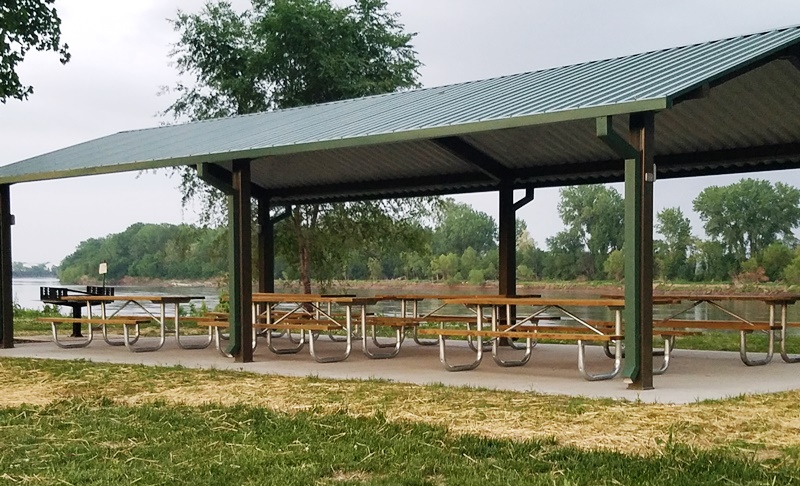 Picnic tables at Friends Shelter in Platte Landing Park